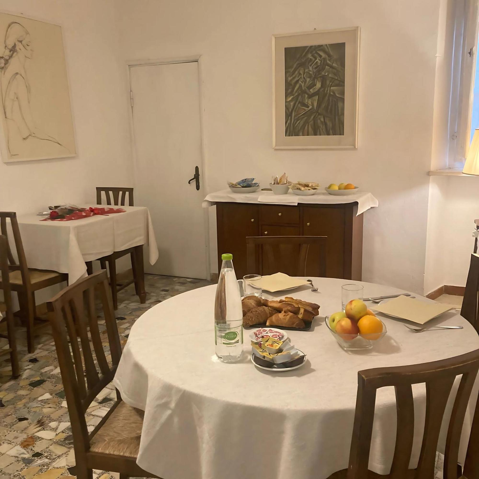 Locanda Il Pino Сан-Джиминьяно Экстерьер фото