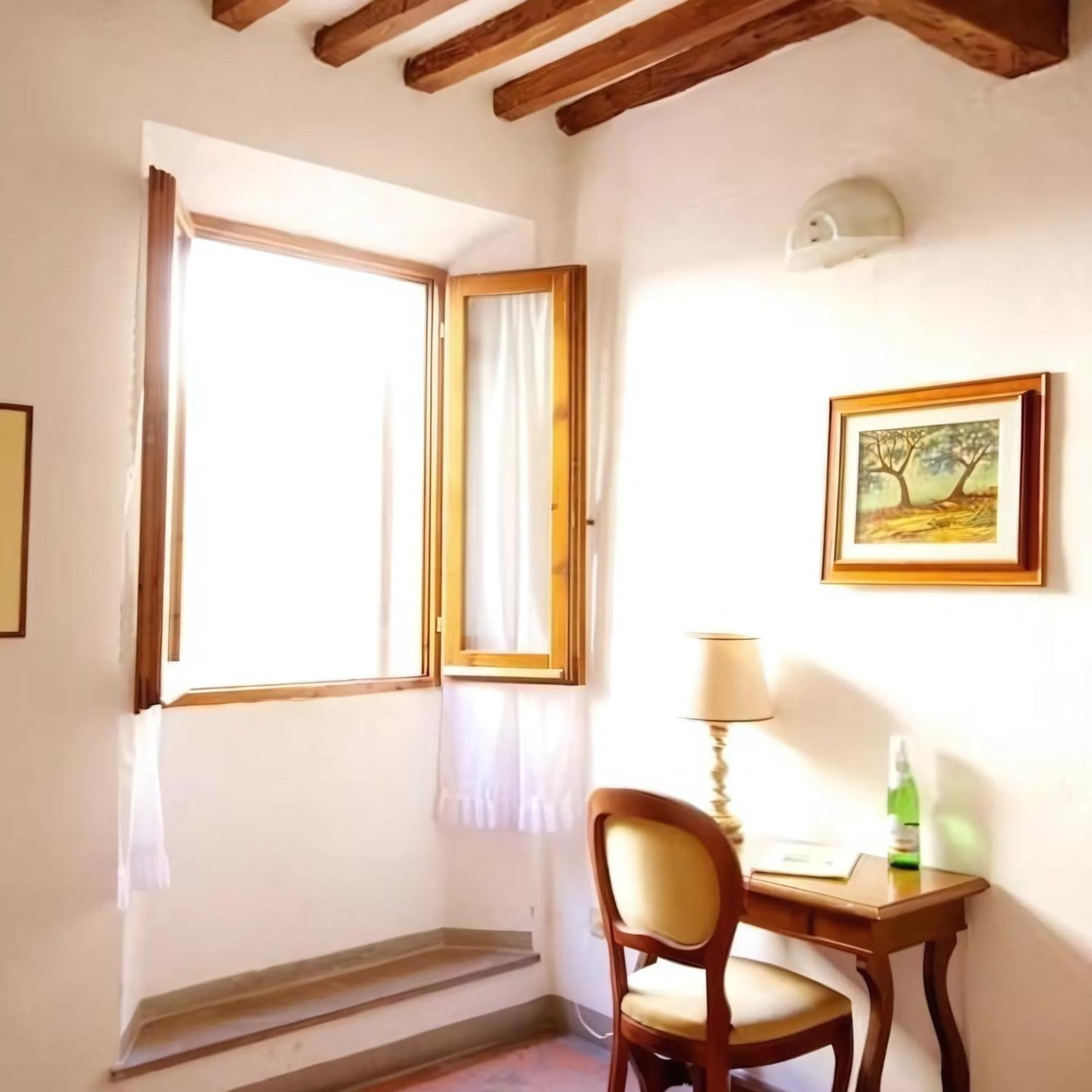 Locanda Il Pino Сан-Джиминьяно Экстерьер фото