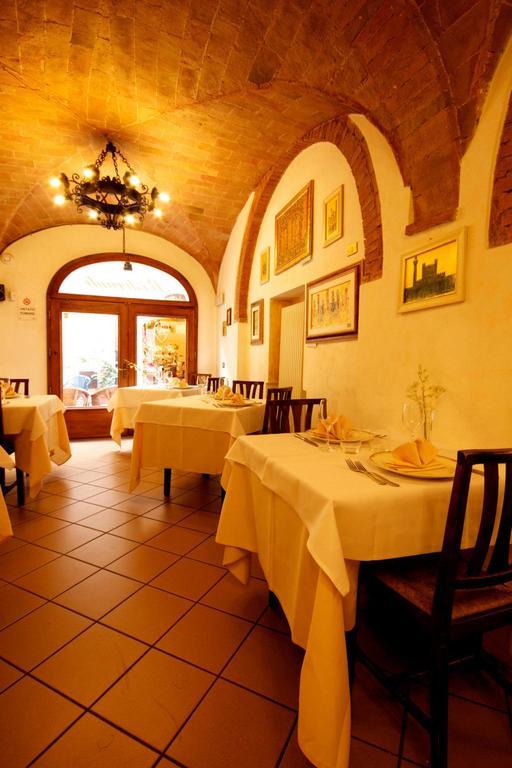 Locanda Il Pino Сан-Джиминьяно Экстерьер фото