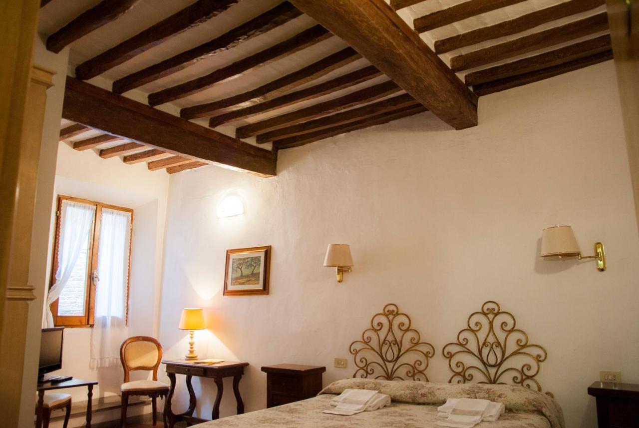 Locanda Il Pino Сан-Джиминьяно Экстерьер фото